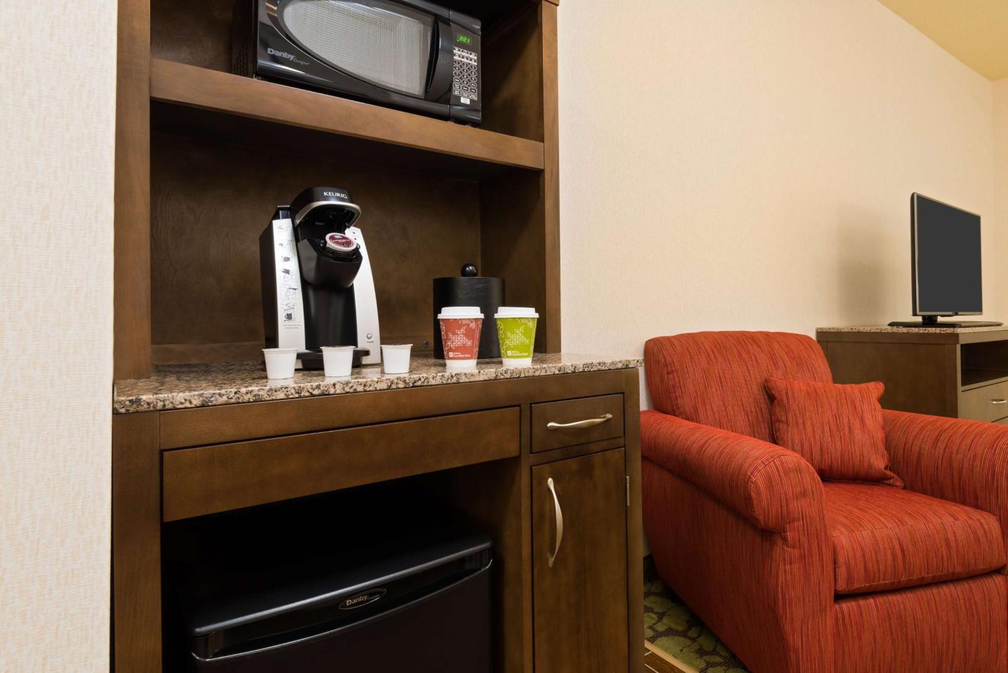 Hilton Garden Inn Wayne Ngoại thất bức ảnh