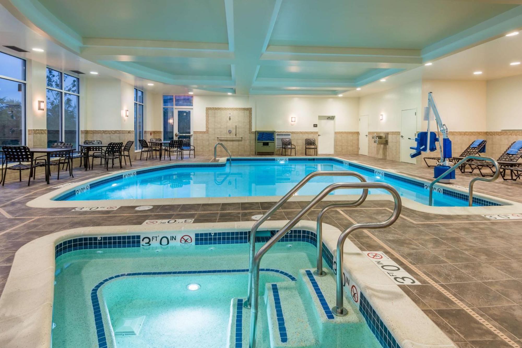 Hilton Garden Inn Wayne Ngoại thất bức ảnh