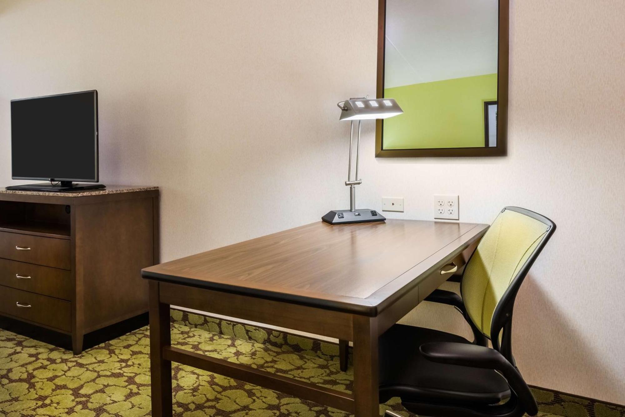 Hilton Garden Inn Wayne Ngoại thất bức ảnh