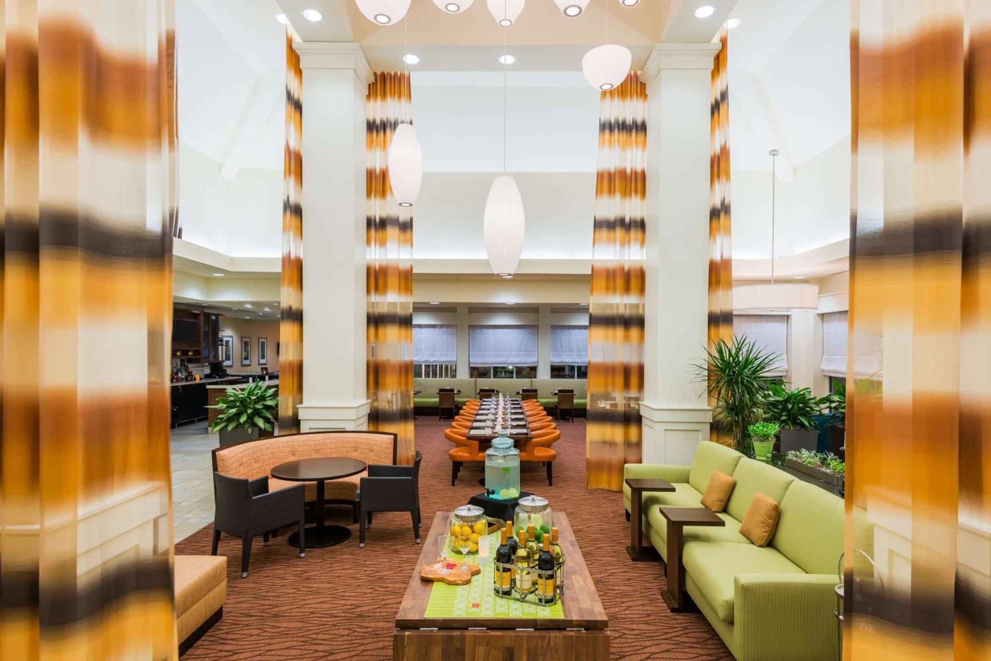 Hilton Garden Inn Wayne Ngoại thất bức ảnh