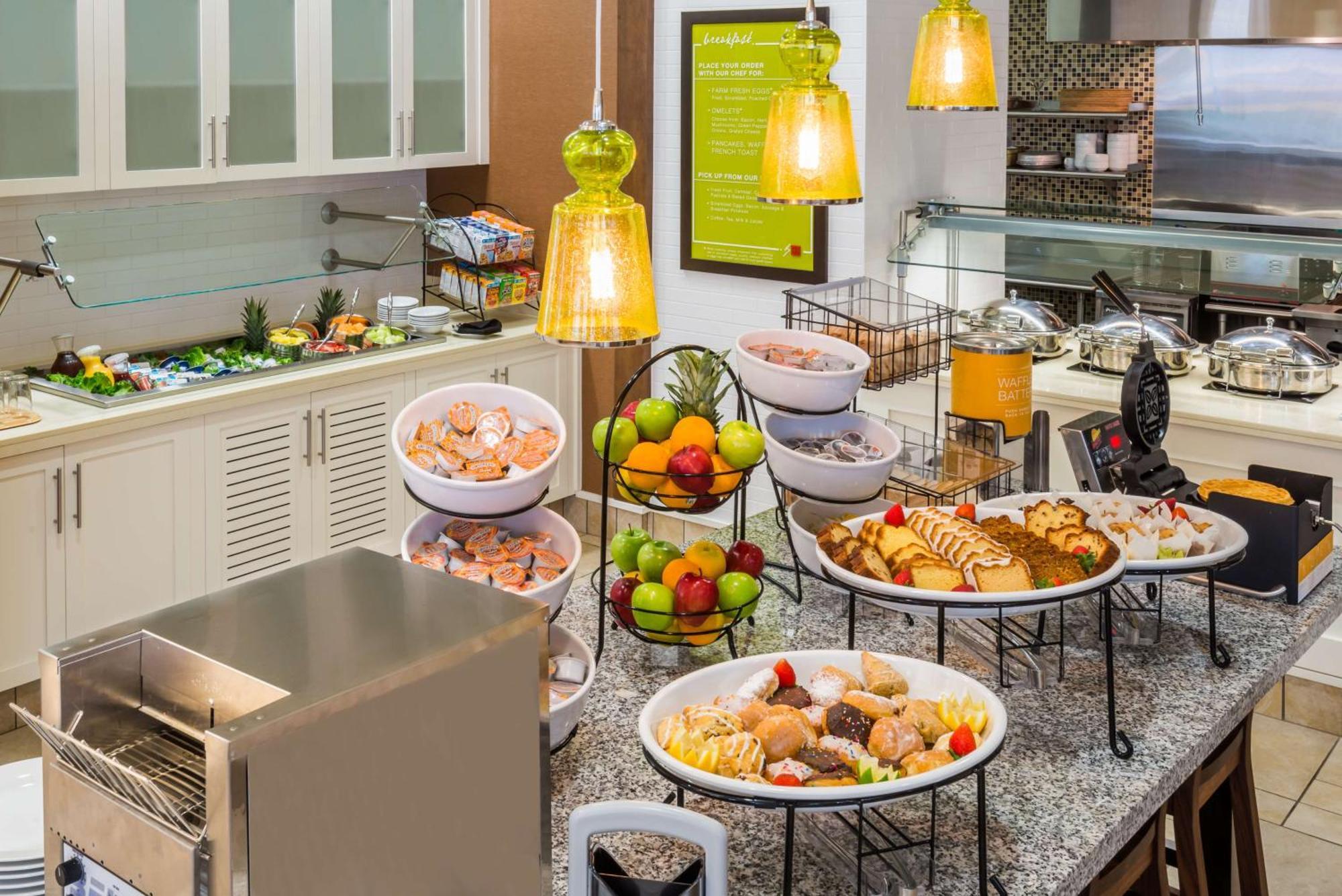 Hilton Garden Inn Wayne Ngoại thất bức ảnh